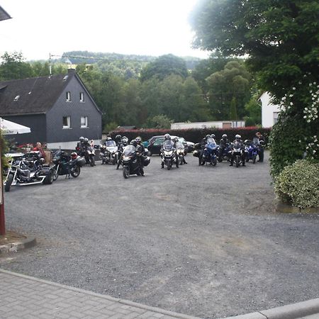 Gasthaus Zur Quelle Bad Marienberg Ngoại thất bức ảnh