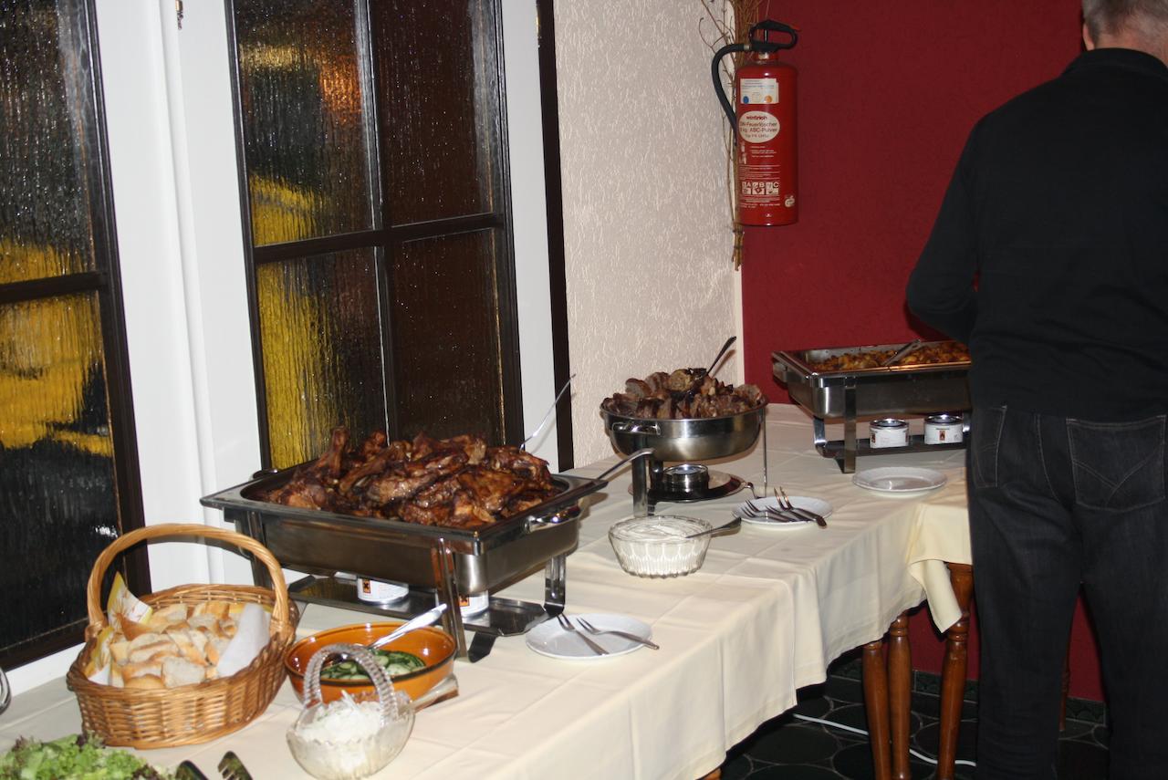 Gasthaus Zur Quelle Bad Marienberg Ngoại thất bức ảnh